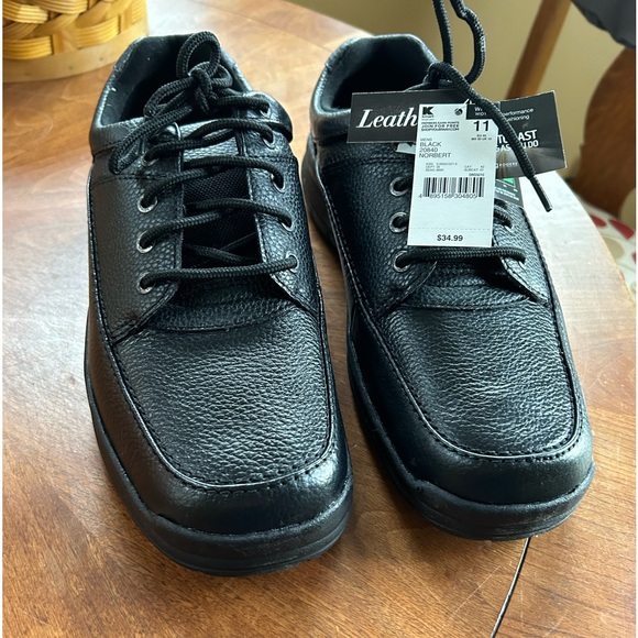 Thom McAn | Shoes | Nwt Mens Oxford Style Leather Shoe By Thom Mcan ...